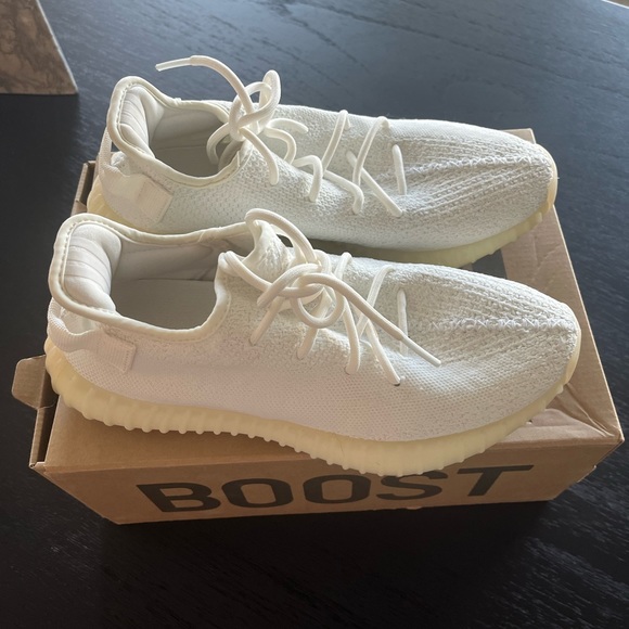 Authentic Yeezy Boost 350 - Picture 1 of 6